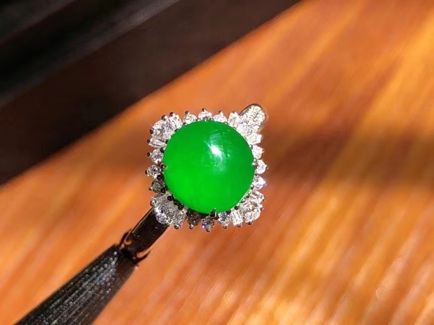 翡翠戒指如何购买？