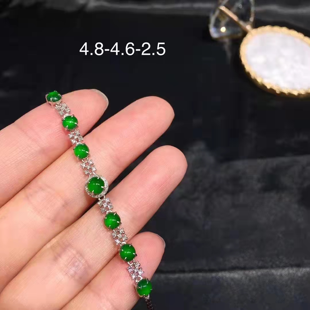 如何鉴定真假翡翠手链？