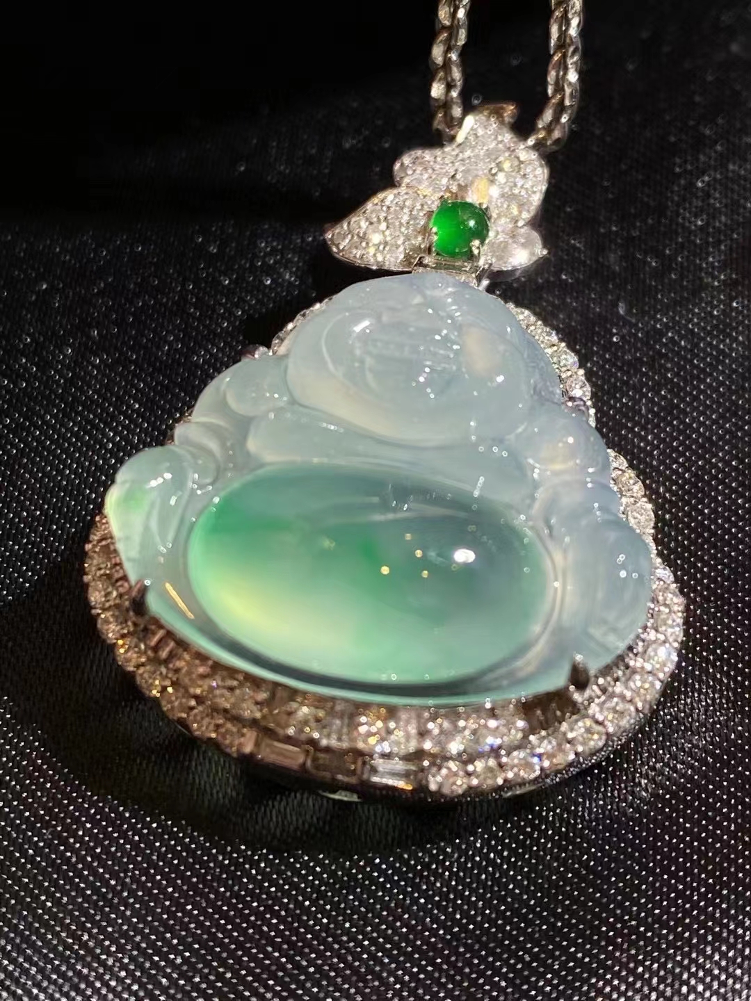 翡翠佛公挑选小技巧