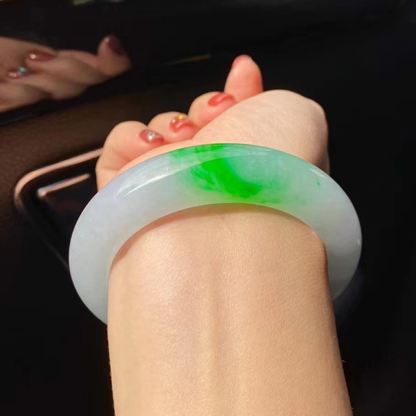 宽版翡翠手镯，小圈口福利 圈口：54 小六价[玫瑰][玫瑰][玫瑰]