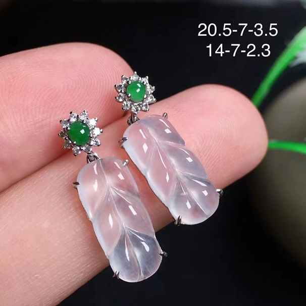 白冰叶子耳坠，经典大方，18k金伴钻，无裂纹。