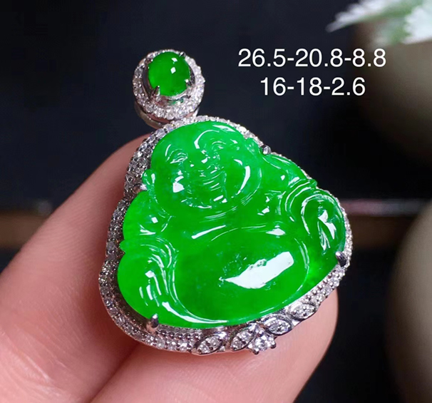 满绿佛公吊坠，经典大方，18k金伴钻，配送银链，无纹裂。19800