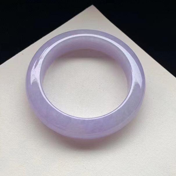 【艳紫正圈翡翠手镯】 结缘价：11.8万 圈口  57.2-14.6-10.8