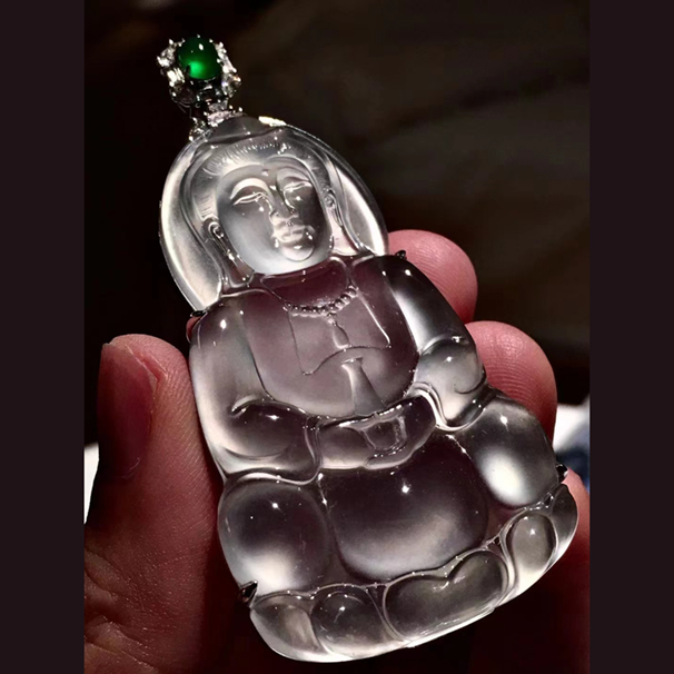 翡翠观世音，刚性没得说，料子很好，精工[强] 尺寸：67.7/33.8/9.5   小六价