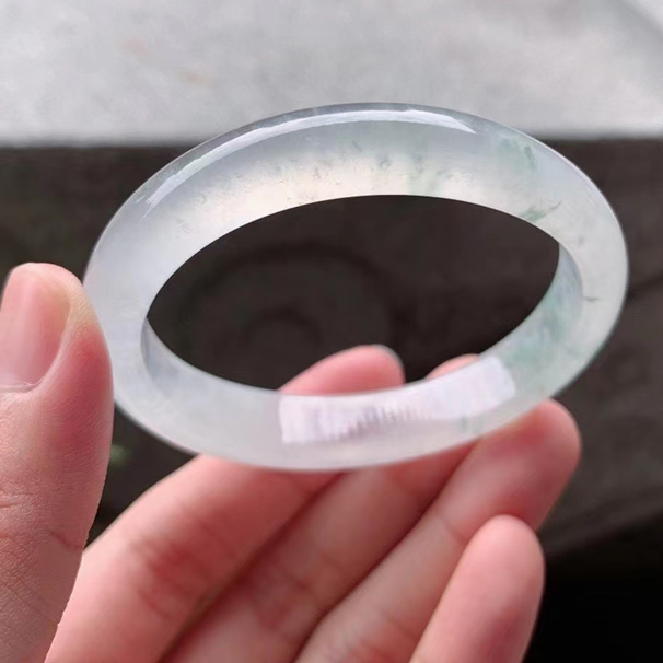 【手镯】冰种飘碎花翡翠贵妃 【圈口】53+46/10.5/7.1mm