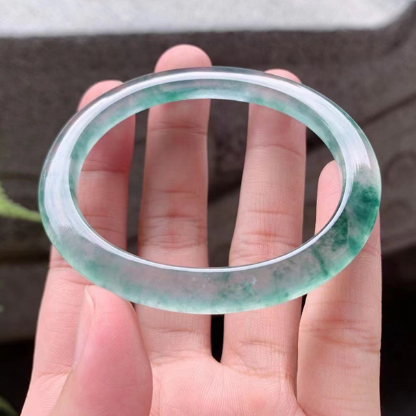 【手镯】荧光飘蓝花翡翠贵妃手镯 【圈口】53.2+45.4/5.9/7.1mm