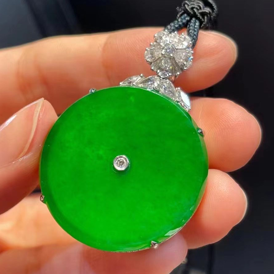 翡翠辣绿平安扣 裸石：31.2 /2.5mm 喜询