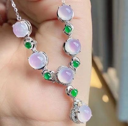 翡翠 很推荐的套链 ️ 18k金镶嵌，仙气飘飘，佩戴绝对仙女本仙了，19800