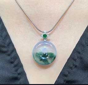 翡翠高冰飘花平安扣  意境不错的一款风景平安扣，等有缘人收。 12800