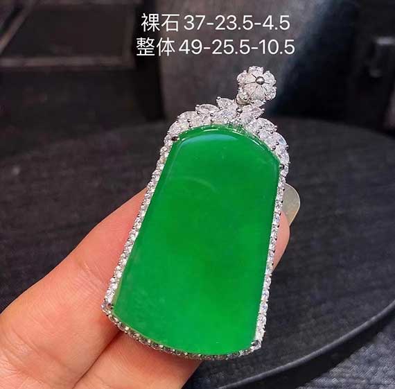 翡翠冰阳绿平安无事牌 厚装，完美，性价比高！