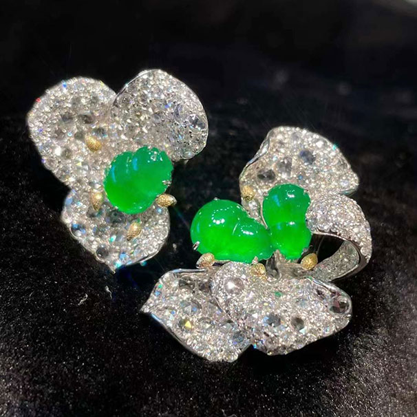 设计款葫芦耳钉，豪华镶嵌，款式有个性，优雅，珠宝感十足，喜询