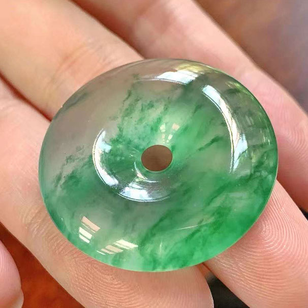 翡翠飘花平安扣，意境非常好的一款 石尺寸31.2*6.5mm，小六价