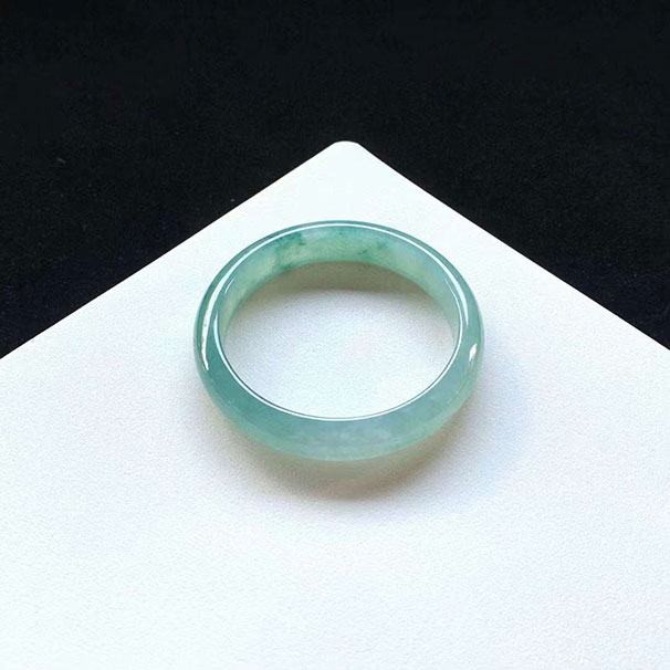 大圈口59.5-12.7-7.5 冰种飘花正圈手镯正圈59-60  超值价：5.58万