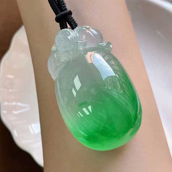 可遇不可求得一枚翡翠 七位数，喜询~