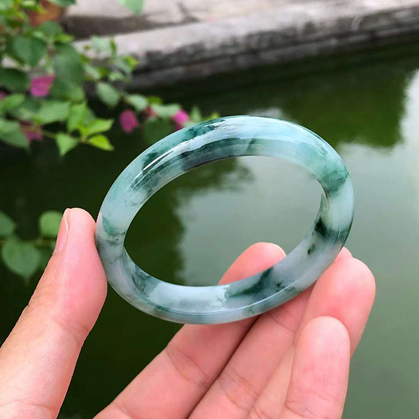 冰糯飘花贵妃镯