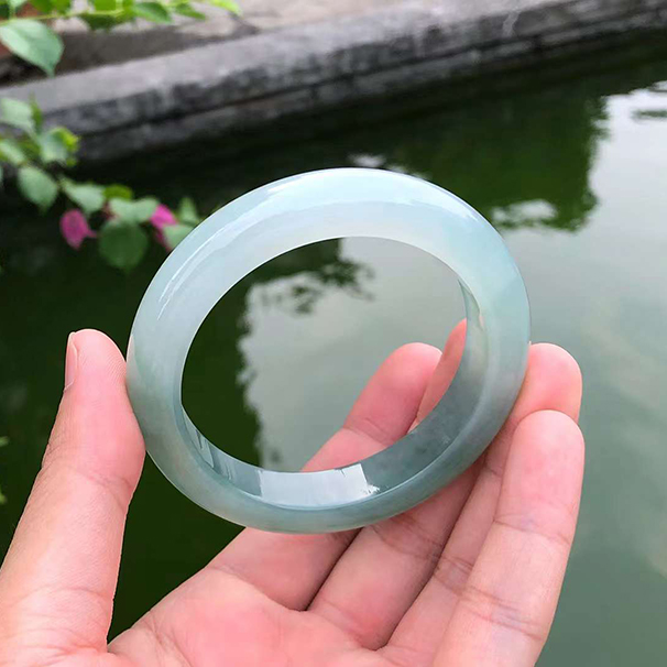 冰种芙蓉绿正圈翡翠手镯