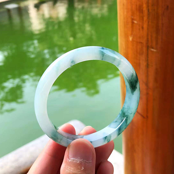 冰种飘兰花正圈翡翠手镯