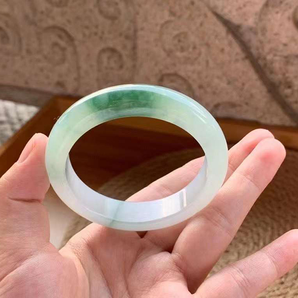 冰芙蓉花正圈翡翠手镯