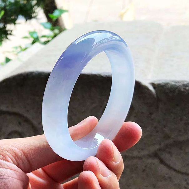 高冰种紫罗兰正圈翡翠手镯