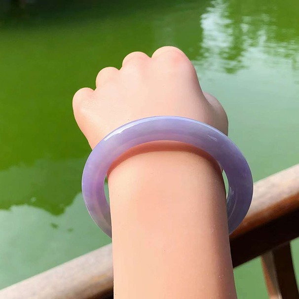 紫罗兰圆条翡翠手镯
