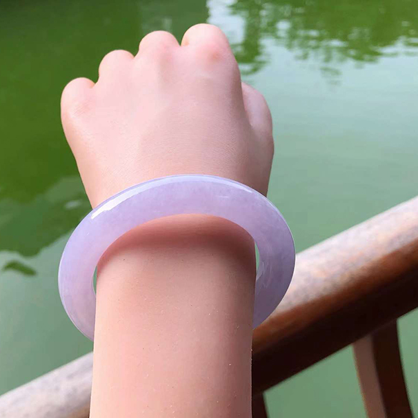 冰紫圆条翡翠手镯