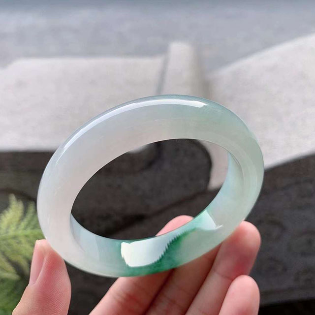 冰飘绿花翡翠正圈