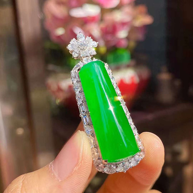 满色翡翠无事牌