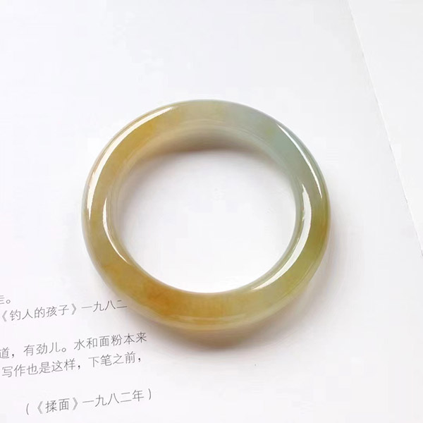 53圈口圆条冰黄种翡翠手镯，润感佳，水润清爽，高品质