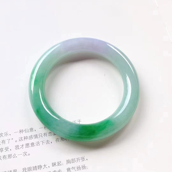 57圈口圆条品质春带彩翡翠手镯