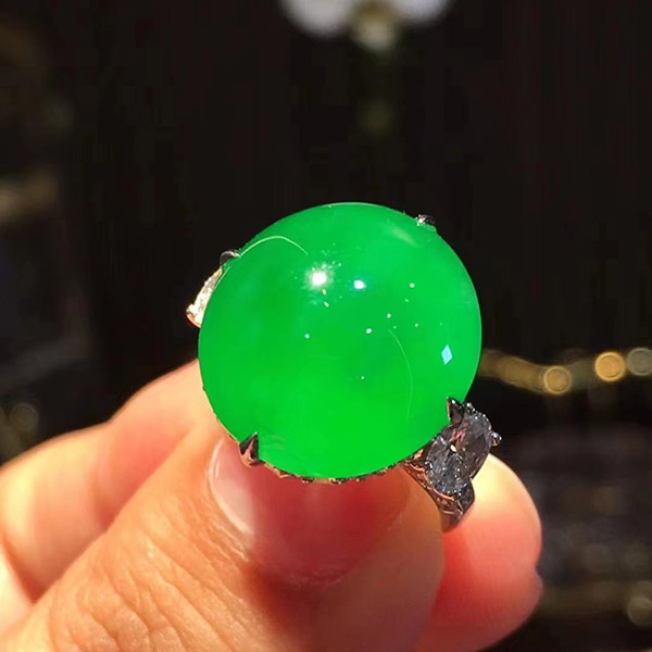 高品质简镶蛋面翡翠戒指，至美至简，高品质