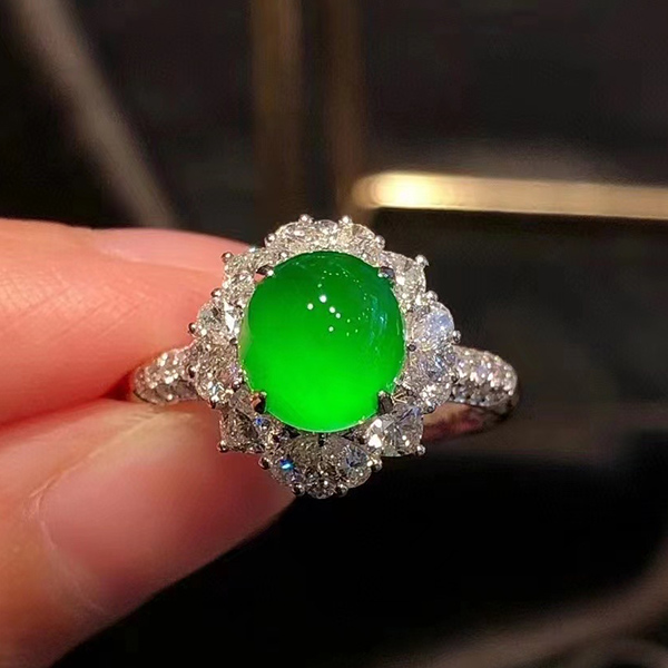 玻璃种正阳绿鸽子蛋翡翠戒指