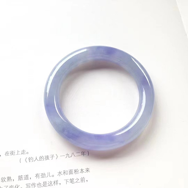 52圈口圆条冰紫翡翠手镯，颜色浓郁，美艳，见光不失色