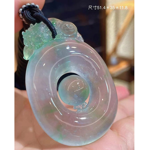 起胶飘花龙牌翡翠吊坠，难得的厚度，收藏推荐！