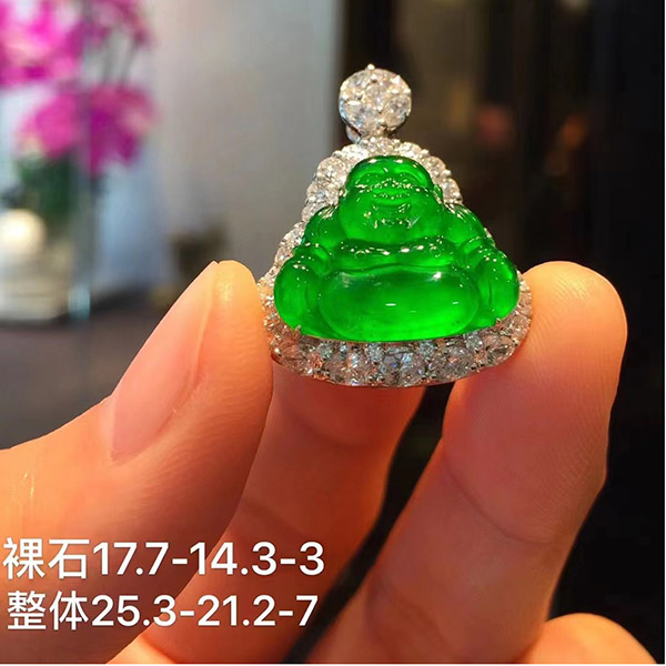 高品质翡翠小佛公吊坠，种色一流融为一体，起光，推荐！