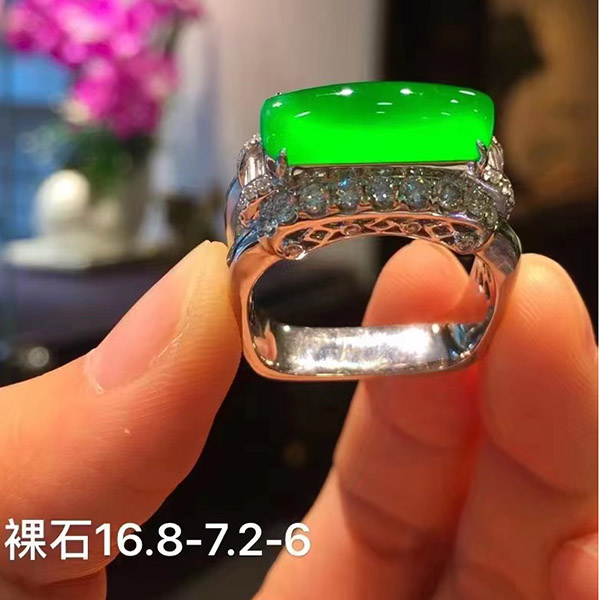 玻璃种阳绿翡翠方条戒指，翡翠中品质的天花板，人见人爱的品质