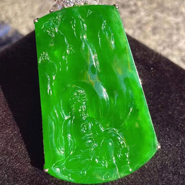 老坑种满色观音牌翡翠吊坠，精湛工艺 ，种色相融，妥妥收藏！