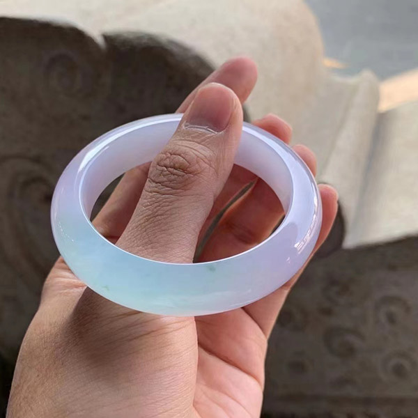 56圈口正圈玛瑙底冰紫种水翡翠手镯