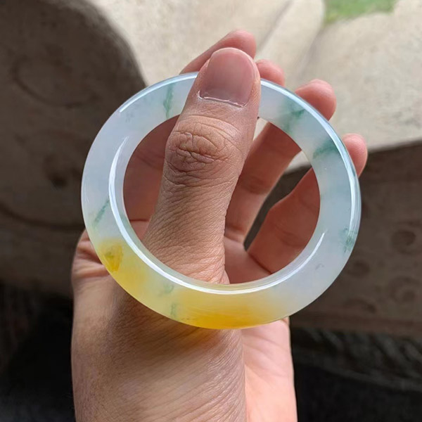53圈口秋日小雏菊翡翠手镯