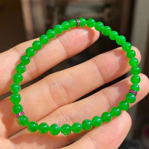 阳绿翡翠手链，裸石5mm，精致小巧，高品质