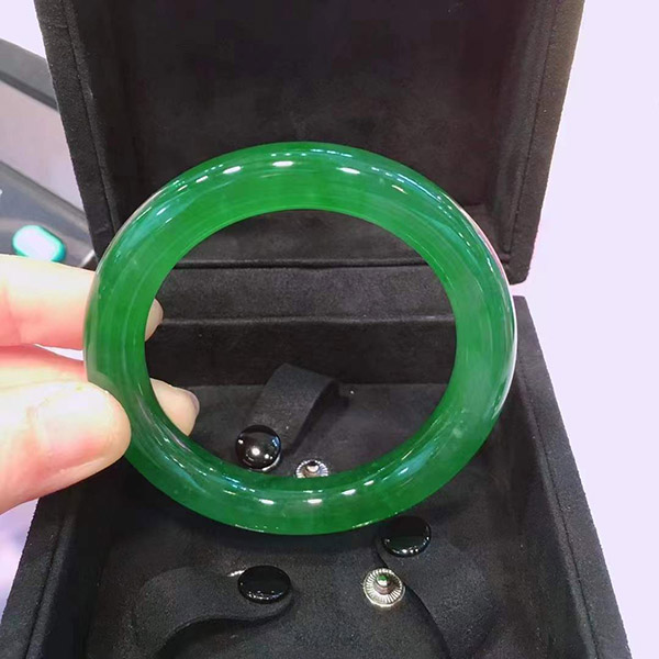 53圈口传承级别满绿翡翠手镯