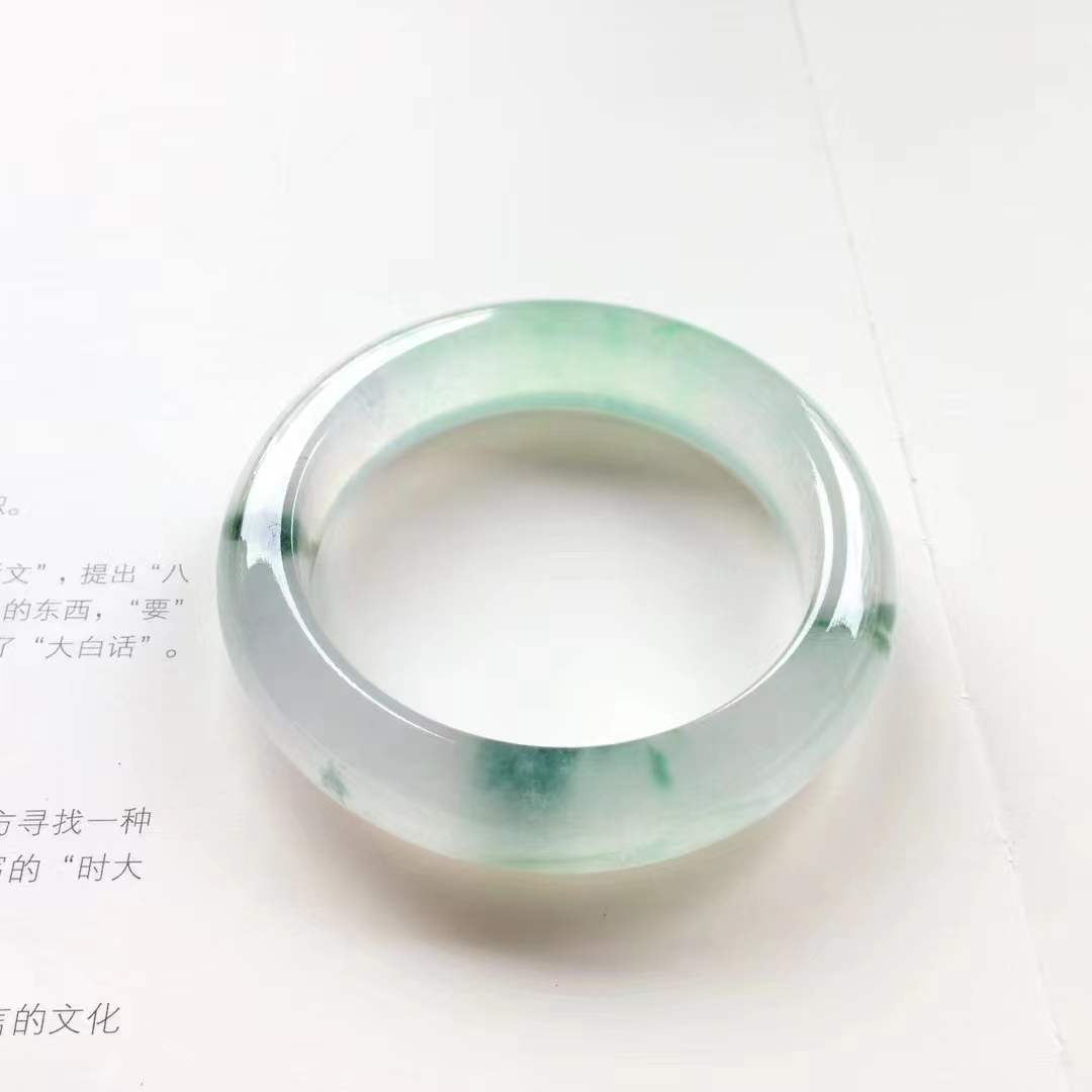 55圈口正圈高冰飘花刚味种水翡翠手镯