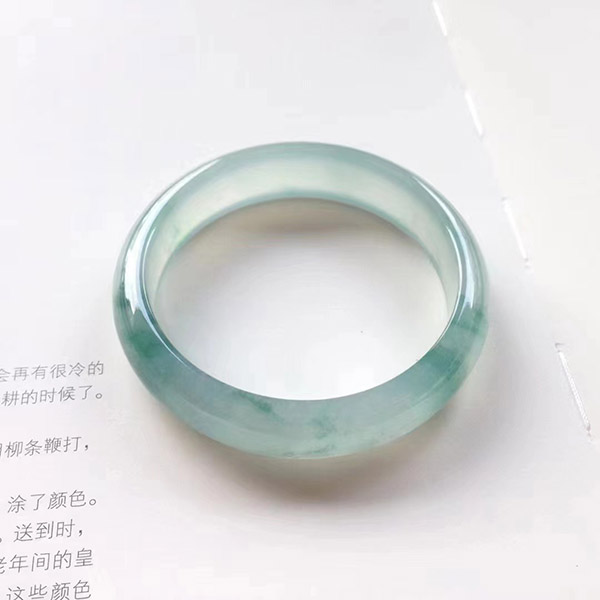 56圈口正圈种水飘花翡翠手镯