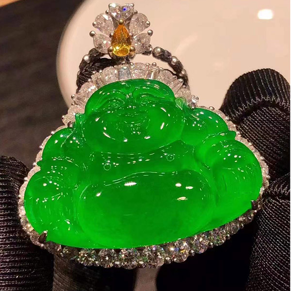 帝王绿大佛翡翠吊坠，顶级收藏品，名师佳作
