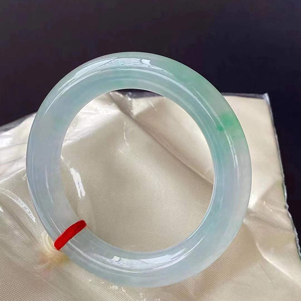 58圈口冰透圆条精品翡翠手镯，清爽清新，品质推荐