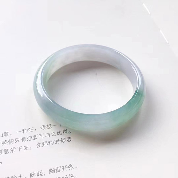 55圈口贵妃种水飘花翡翠手镯