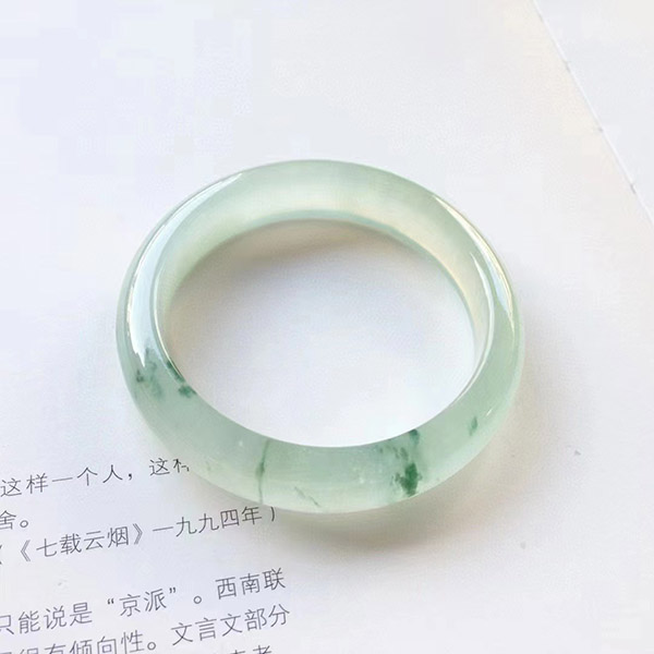 52圈口正圈高冰飘花刚味种水翡翠手镯