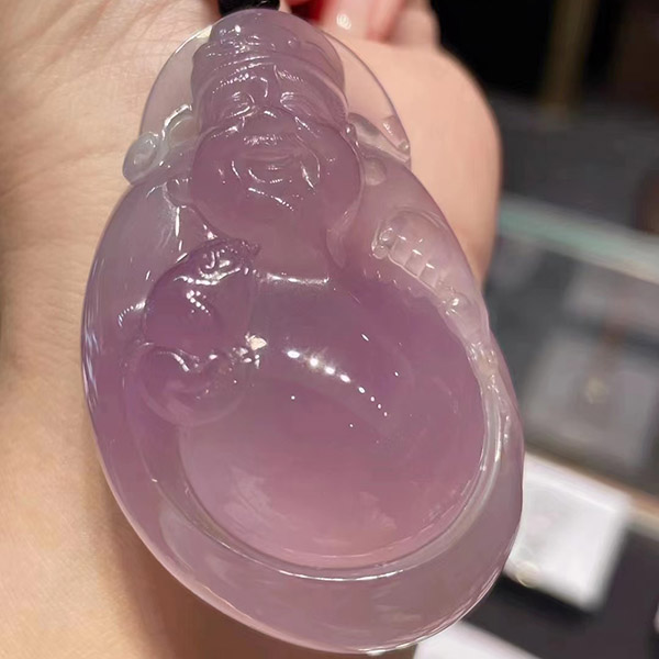 老坑种冰粉翡翠财神挂件，底子细腻，雕工精湛 ，喜询