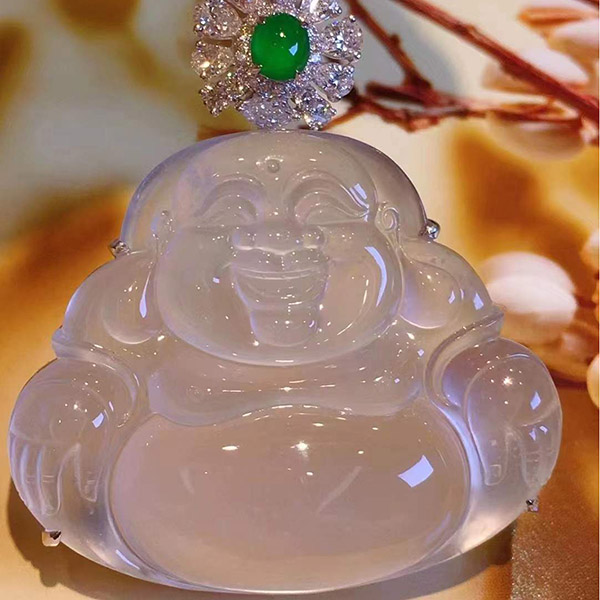 高冰纯净弥勒佛公翡翠吊坠，底子干净，厚装饱满，让人爱不释手