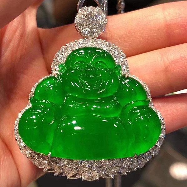顶级玻璃种帝王绿大佛公翡翠吊坠，质量精品，重金豪镶，佩戴时尚优雅