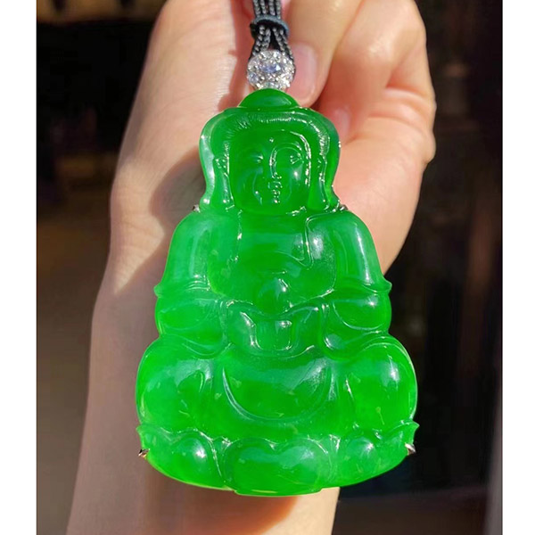 收藏品大观音翡翠吊坠，大气，颜色正，高品质